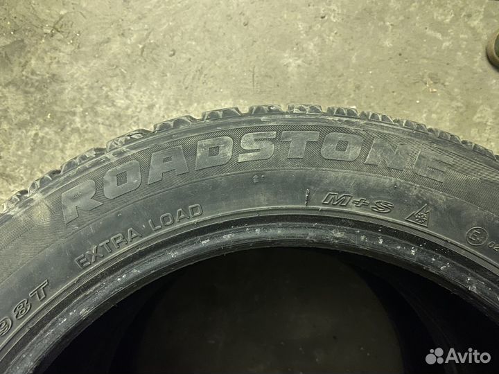 Roadstone Winguard WinSpike 215/55 R17 98