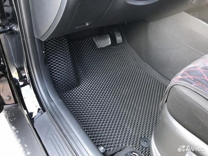 Автоковрики EVA на Lexus LX 470