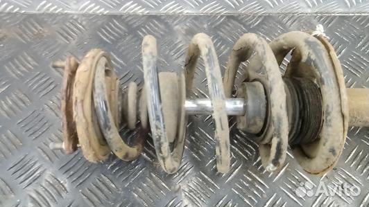 Стойка передняя правая nissan almera N16 (CNK02N501)