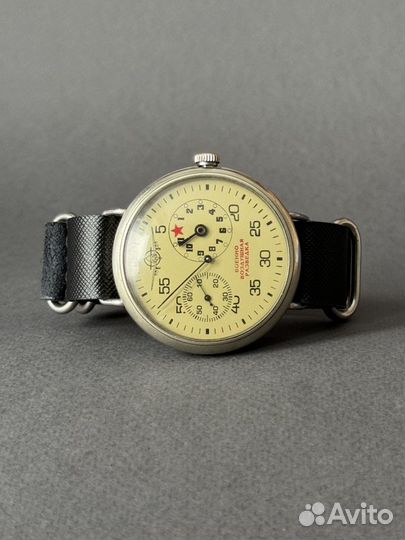 Молния Воздушная разведка - наручные часы СССР