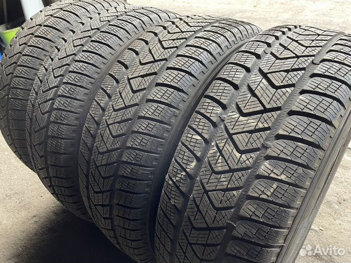 Pirelli Scorpion Winter 215/65 R16
