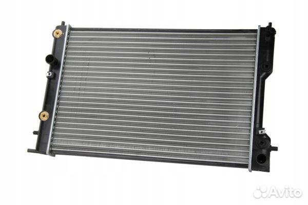 Радиатор охлаждения двигателя D7X010TT thermotec o