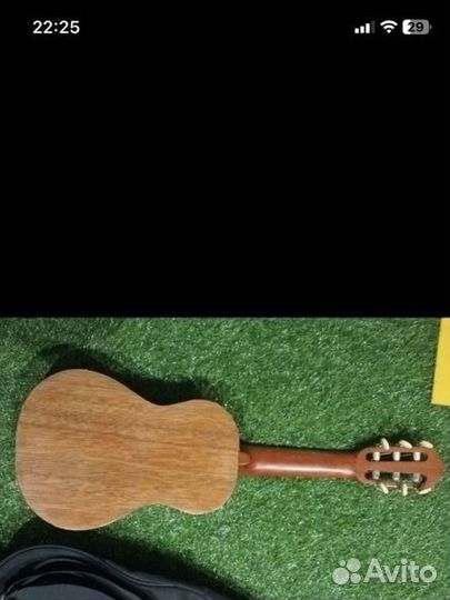 Гиталеле классическая уменьшенная Yamaha GL1