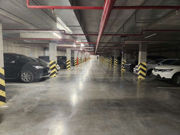 Машиноместо, 18 м²