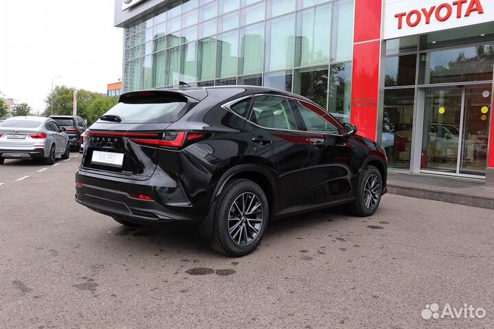 Lexus NX 2.5 AT, 2024