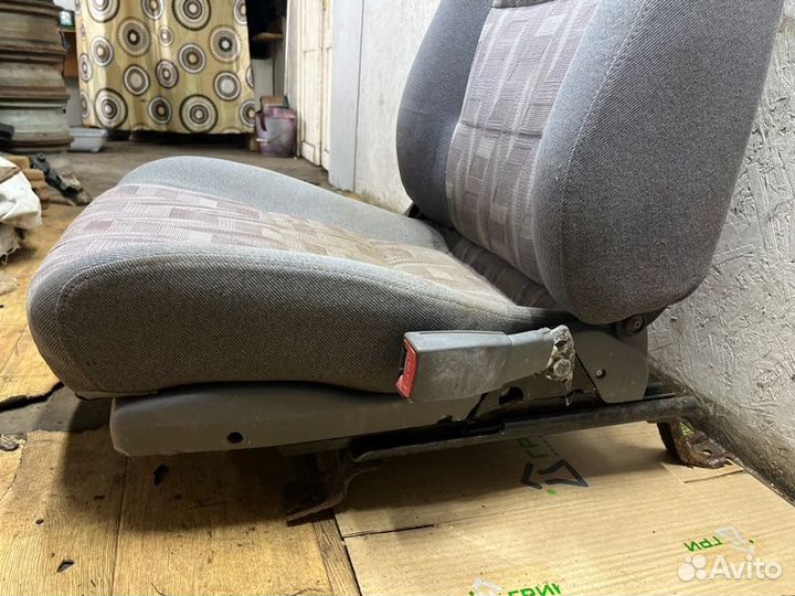 Сиденье переднее левое Mazda 626 GE FS 1991