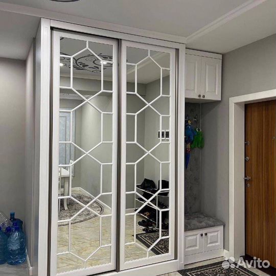 Распашной шкаф