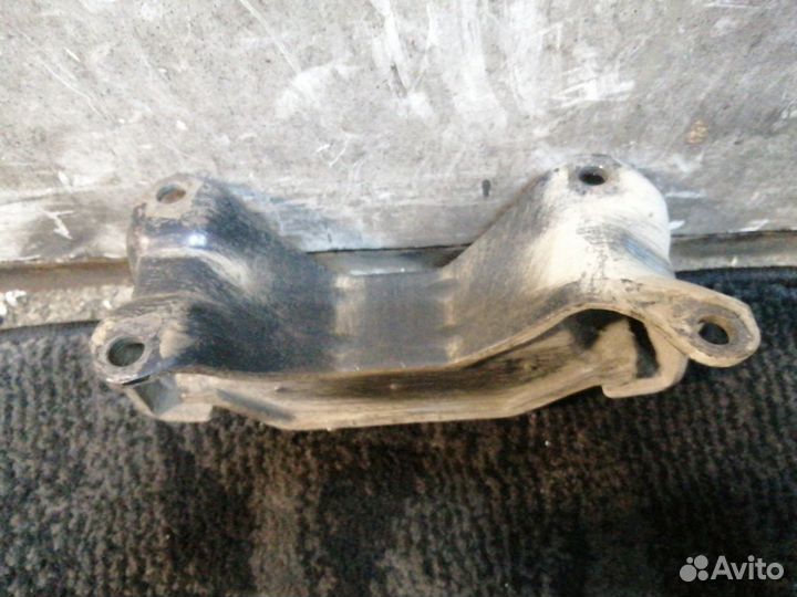Подушка кпп Subaru Impreza GF EJ207