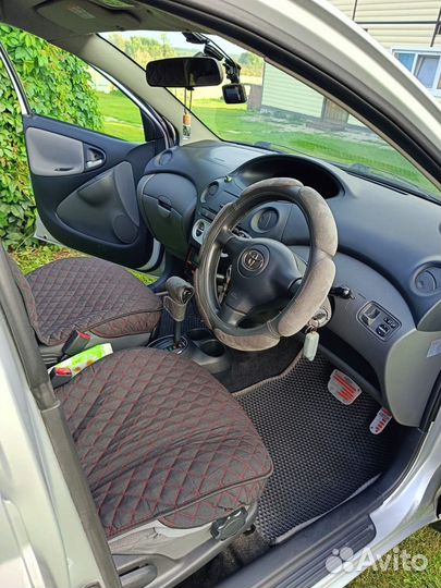 Toyota Vitz 1.3 AT, 2003, 145 200 км