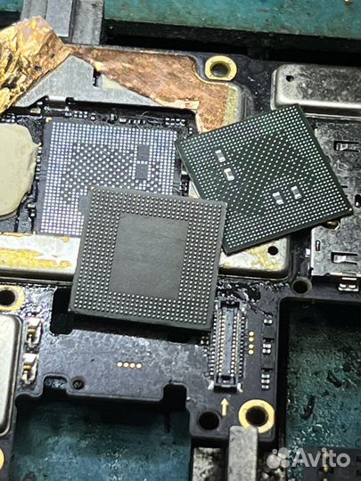 Материнская плата на Poco x3 pro