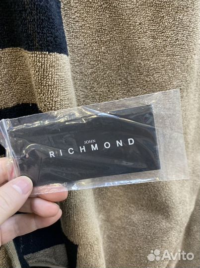 Richmond пляжное полотенце новое огромное