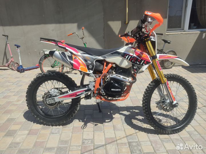 Regulmoto Athlete 250