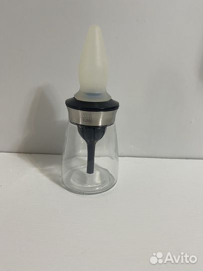 Контейнер для масла с кисточкой