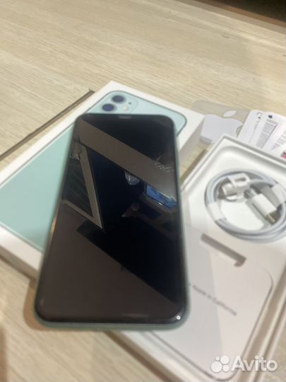 iPhone 11, 64 ГБ