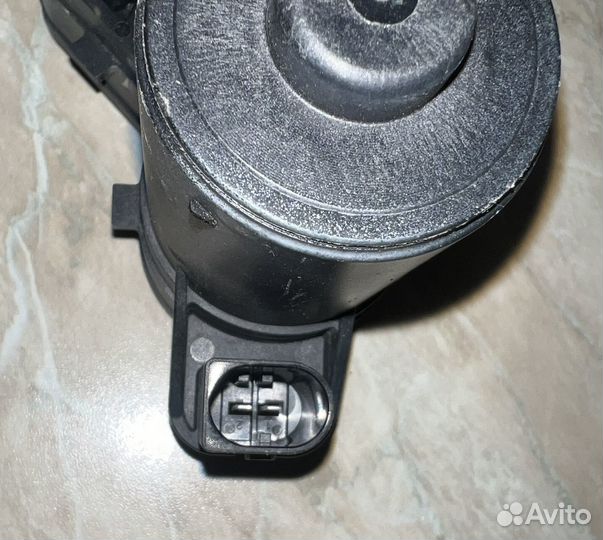 Моторчик стояночного тормоза mercedes w205