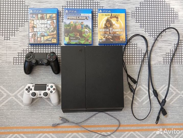 Продам оригинальную PS4