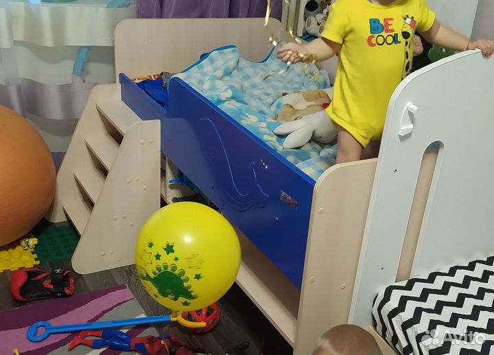 Детская кровать с бортом