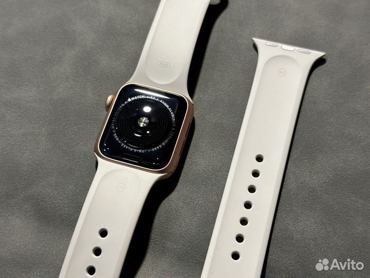 Apple watch se 40mm starlight