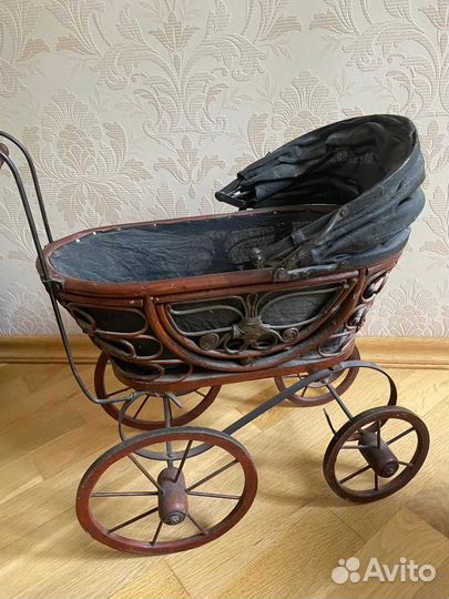 Антикварная кукольная коляска для вашей малышки