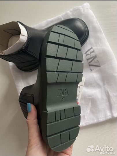 Ботинки Zara 27 размер