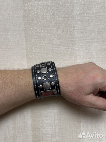 Кожаный мужской браслет