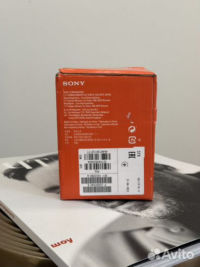 Объектив Sony SEL11F18