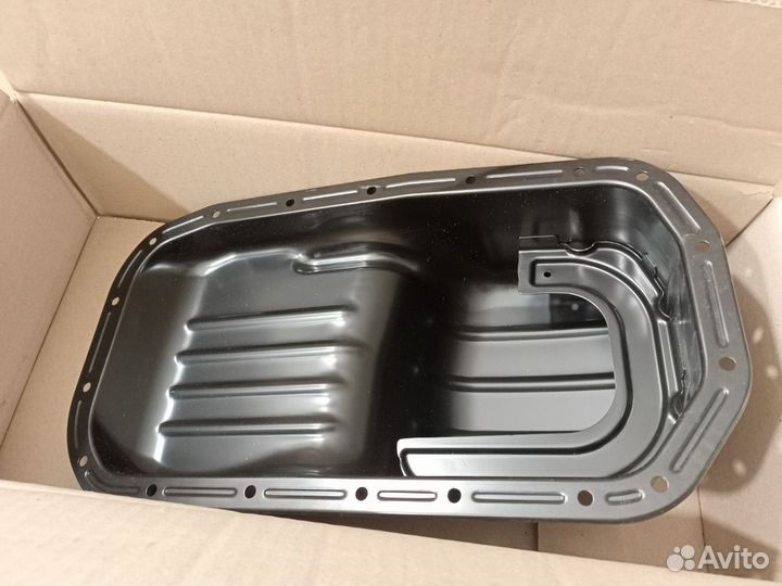 Поддон двигателя масляный