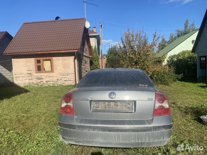 Крышка багажника в общивке