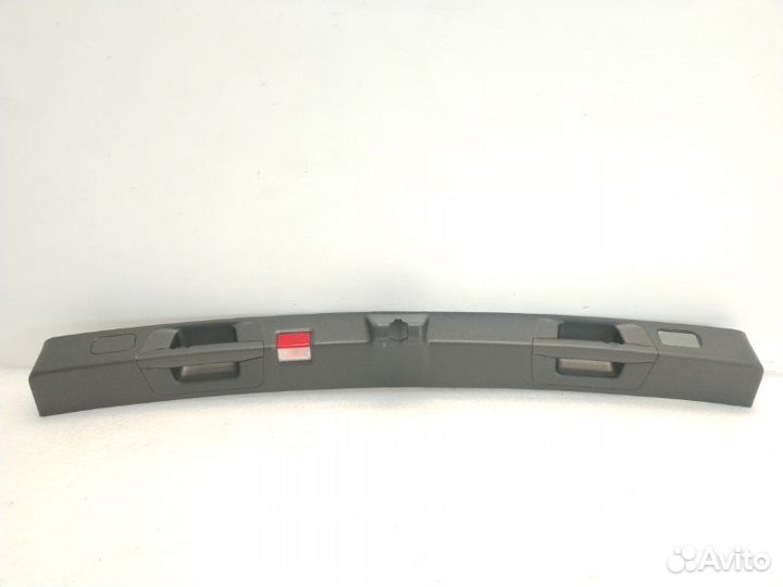 Накладка крышки багажника задняя Mercedes-Benz