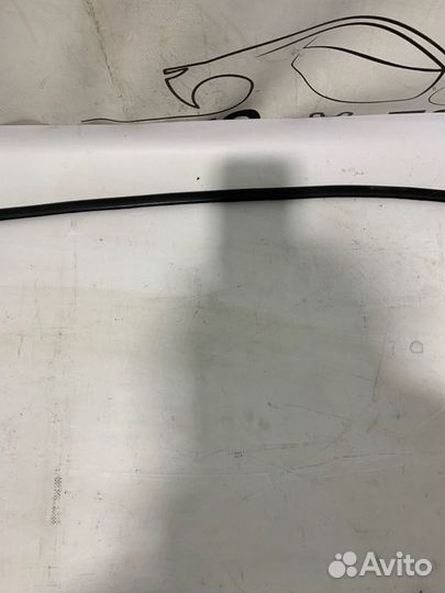 Молдинг лобового стекла Kia Sportage SL G4KD 2011