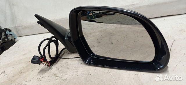 Зеркало заднего вида правое Skoda Octavia A5 (1Z)