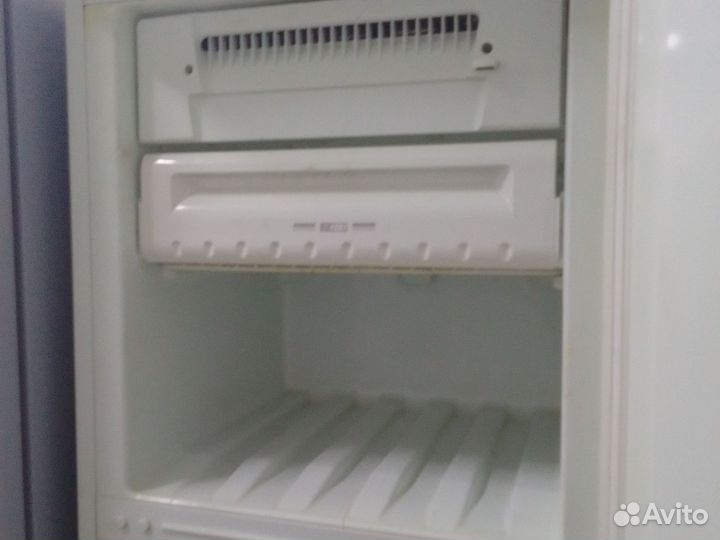 Холодильник б/у indesit 180 см