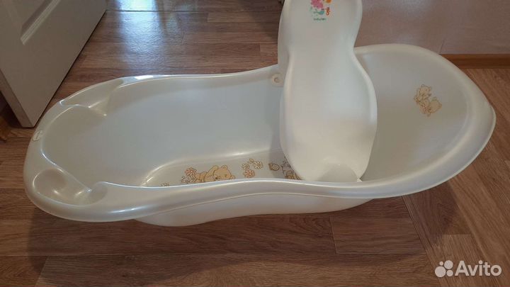 Ванночка для купания с горкой