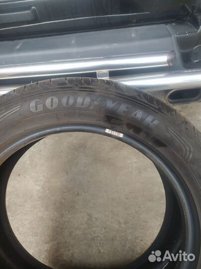 Goodyear EfficientGrip Performance SUV 225/55 R19 99