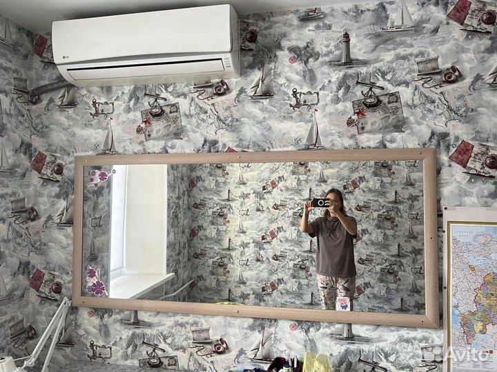 Зеркало настенное