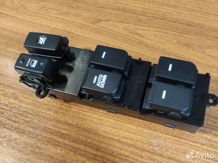 Блок кнопок стеклоподъемников kia soul 1 (AM) 2008