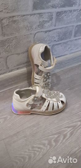 Босоножки для девочки 28рр