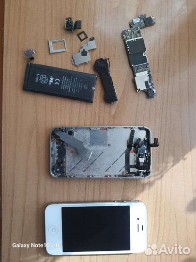 iPhone 4S, 32 ГБ