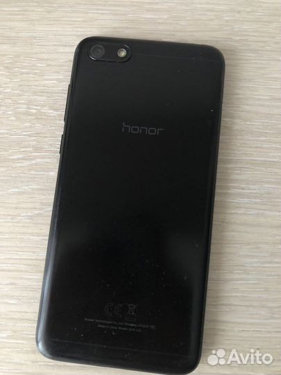 Телефон honor 7а