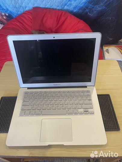 MacBook Air 13 (2014 )