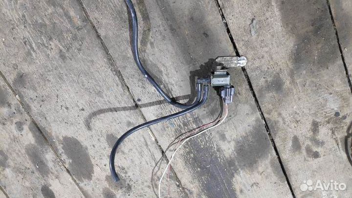 Клапан вакуумный Mazda Capella