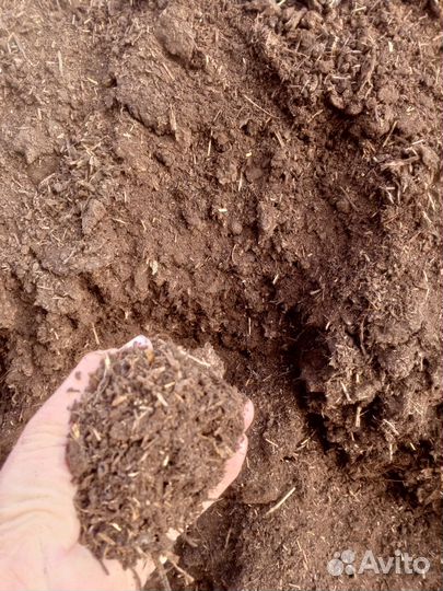 Сухой перегной в мешках