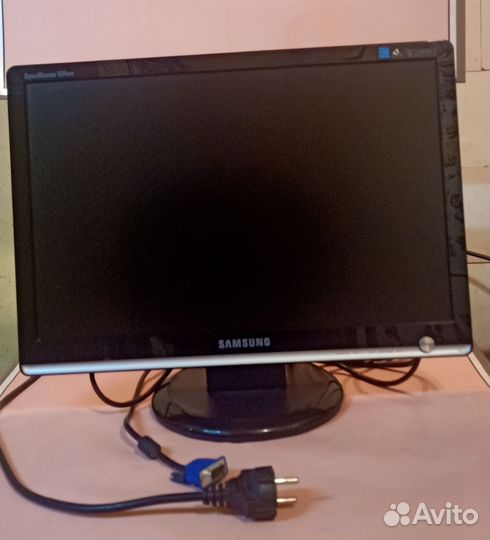 Монитор Samsung