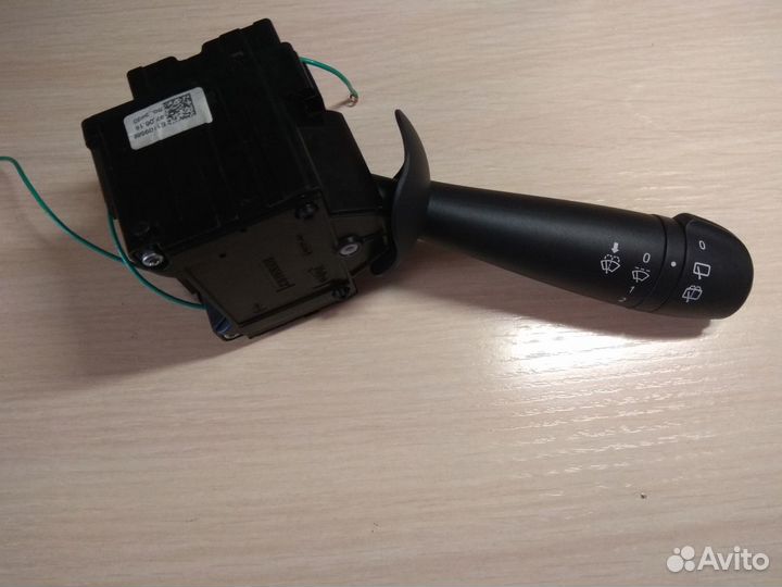 Правый переключатель дворников с бк Renault Duster