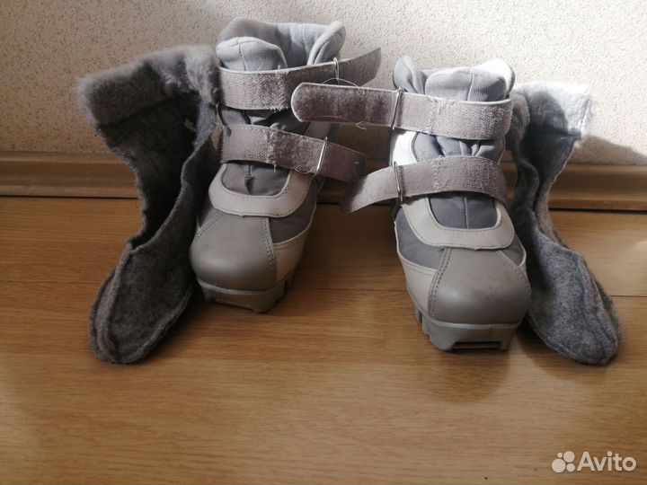 Лыжи беговые с ботинками