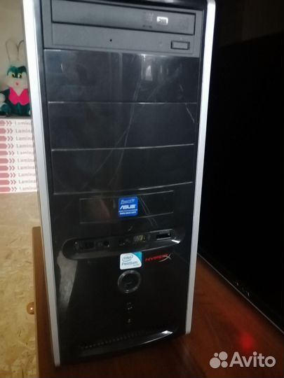Системный блок, монитор, клавиатура