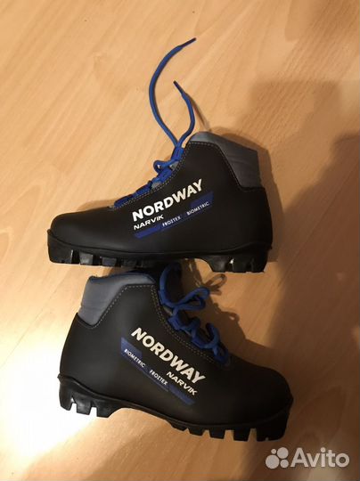 Лыжные ботинки