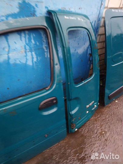 Дверь Renault Kangoo