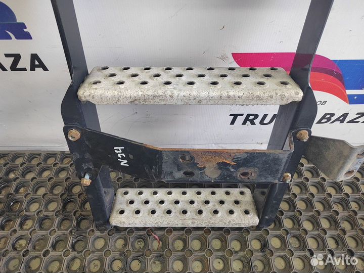 81429026066 Лестница акб Man TGX