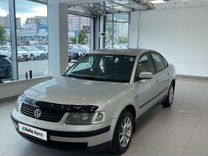 Volkswagen Passat 1.6 MT, 1998, 375 588 км, с пробегом, цена 350 000 руб.